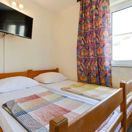 Apartments Kulji Паг Экстерьер фото